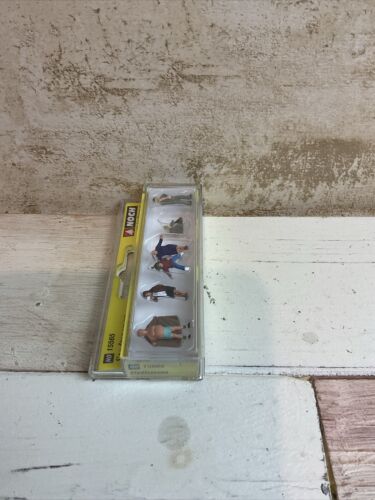 NOCH, #15565 HO GAUGE, 1:87 SCALE, CITY SCENES. MODEL RAILWAY FIGURES - Foto 2 di 3