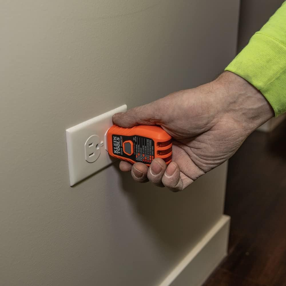 ET310 AC Circuit Breaker Finder, Electric and Voltage Tester with Integrated GFC