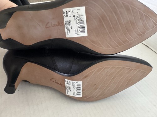 NEW CLARKS LINVALE Judith black leather Kitten Heel ankle boot Boots size 8 - Picture 7 of 8