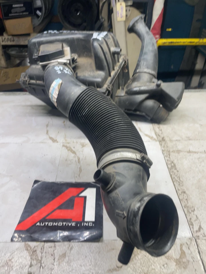 Filtro limpiador de caja de aire Volvo 740 760 1984-1989 carcasa de admisión completo con bañera Foto 3 de 4