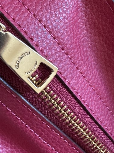 Neu Coach zentrale große Reißverschluss-Tasche Stil #69424 rot Kieselleder - Bild 3 von 8