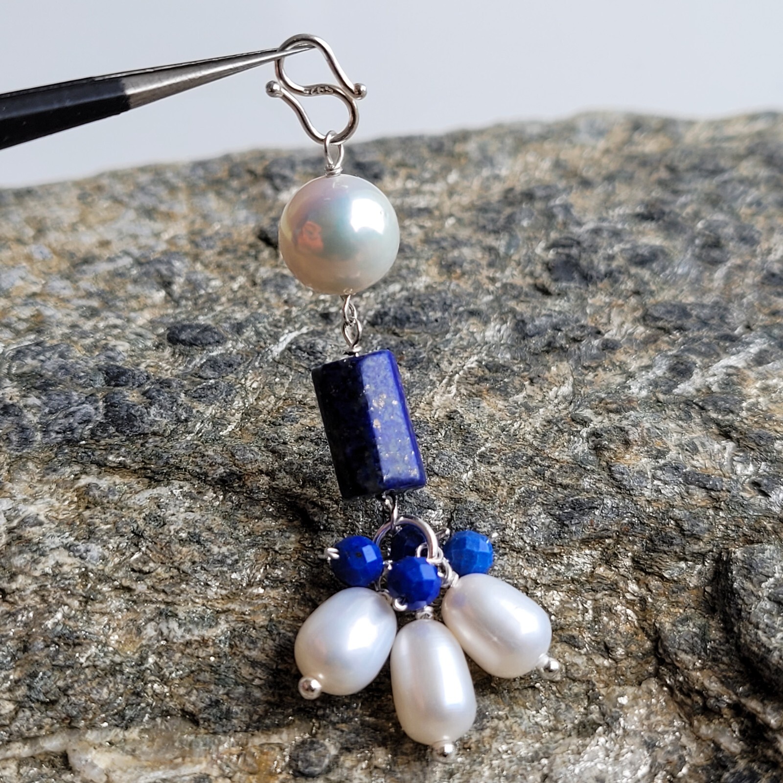 Pendentif argent perle d'eau douce et lapis lazuli de qualité joaillerie pour femme
