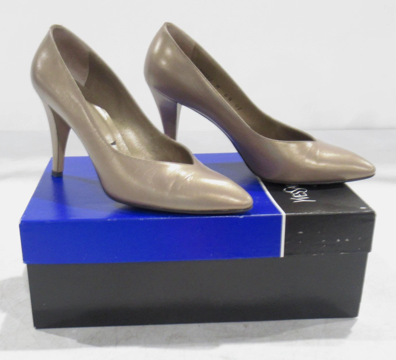 SAINT LAURENT (YSL) Decolte vintage YSL YVES SAINT LAURENT pelle metallizzata tacco classico Italia 6 5