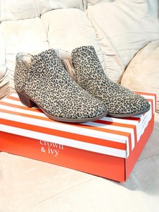 Crown & Ivy Booties Boots Shoes - Leopard -animal print - Size 7.5 - New in box