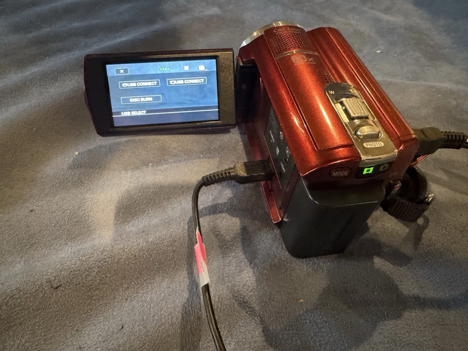 Sony Handycam DCR-SR68 80GB HDD Camcorder Case & Access. in Photos - Image 4 of 4