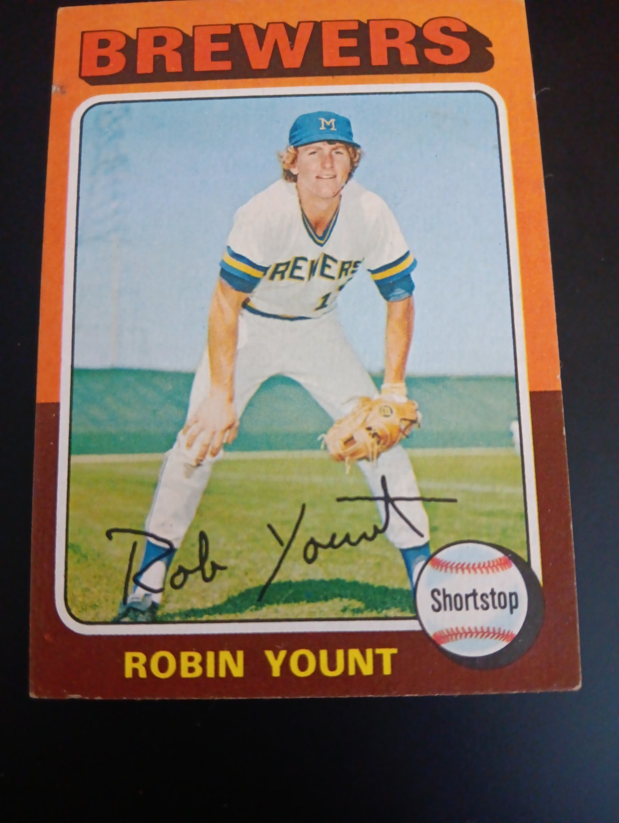Topps 1975 #223 - Robin Yount (RC). Milwaukee Brewers. Left edge mark. EX