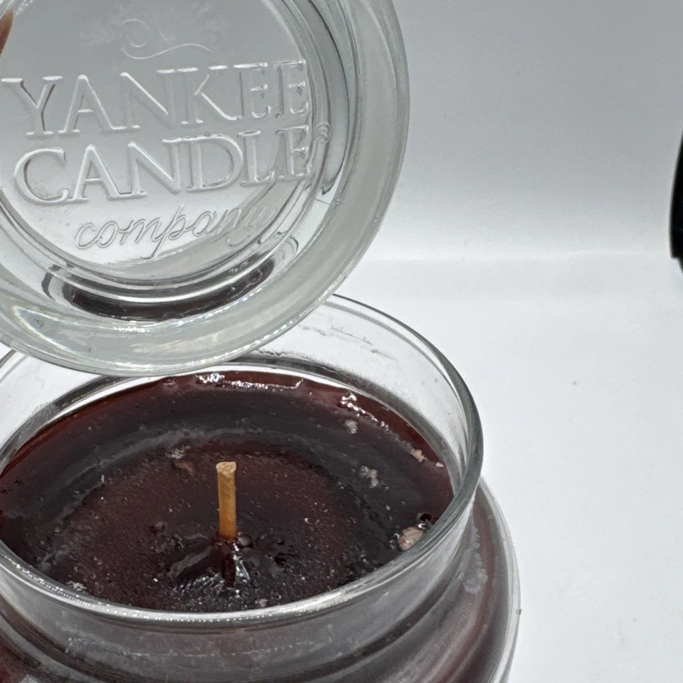 Yankee Candle Easter Chocolate Bunnies Collector's Edition Large 22oz Retired - Image 4 of 4