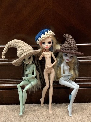 OOAK Custom Witch Hat_Monster High doll G3 & G1 Handmade Crotchet Outfit Clothes