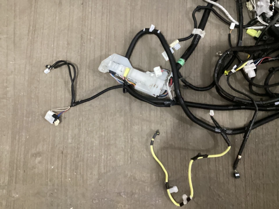 2011 - 2014 Toyota Sienna Front Instrument Panel Dash Wire Harness Assembly OEM - Image 2 of 4