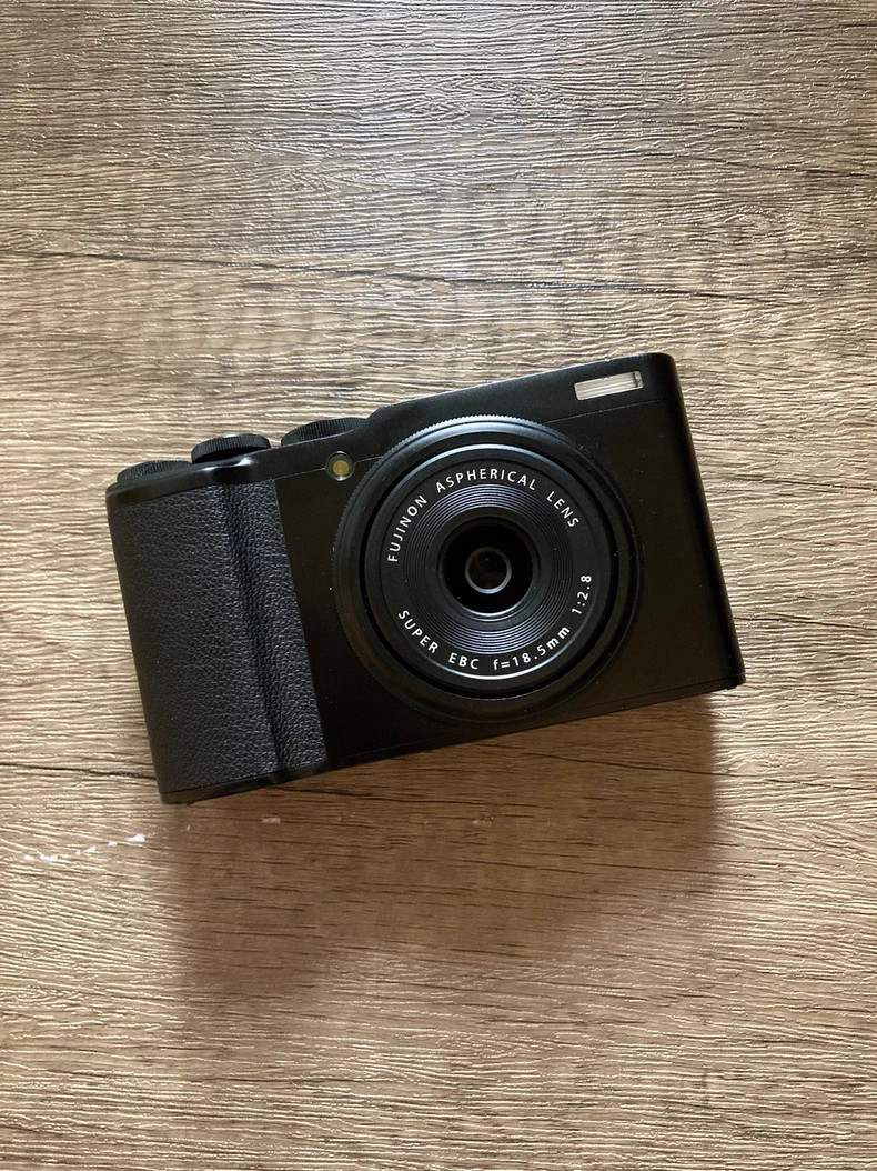 Fujifilm X10 Digital Camera (12MP) - Black Retro Classic 2/3-inch