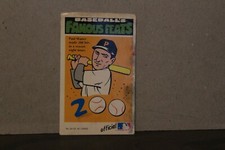 1972 FLEER PAUL WANER  BASEBALL'S FAMOUS FEATS CARD #24