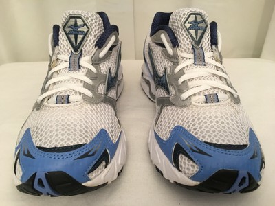 mizuno wave rider 11