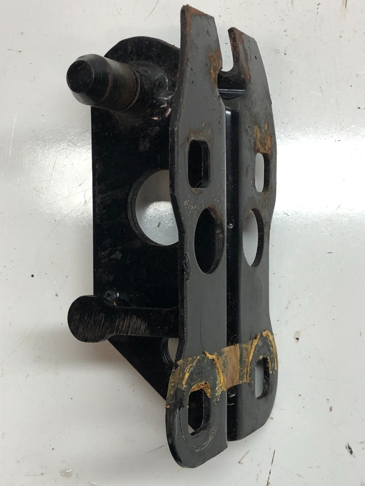 1985 - 89 Volvo 740 WAGON Rear Upper Seat Middle Mount Bracket  