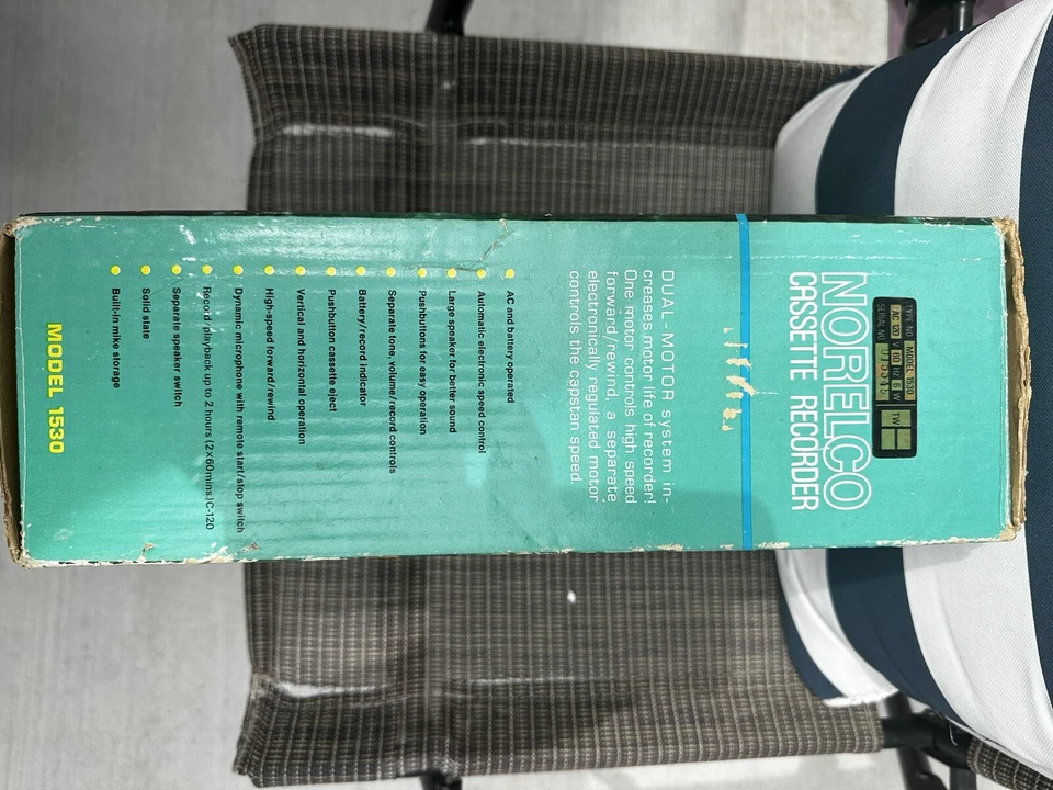 Reproductor de cassette Norelco vintage grabadora modelo 1530 {NUEVO EN CAJA} Foto 2 de 4