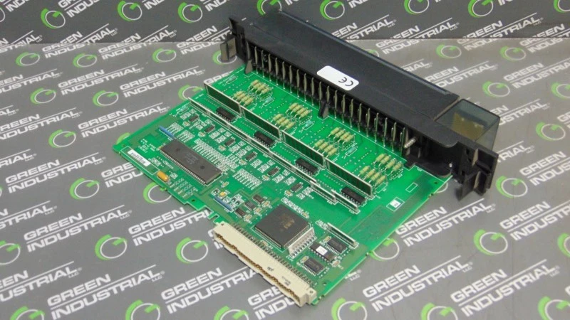 Módulo de entrada discreta usado Ge Fanuc IC697MDL640 Series 90-70 Foto 3 de 4