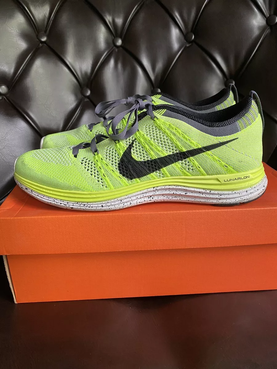 Neon nike deals womens