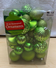 Beautiful Shatterproof Gold Green Christmas Different Sizes Nice Set Ornaments