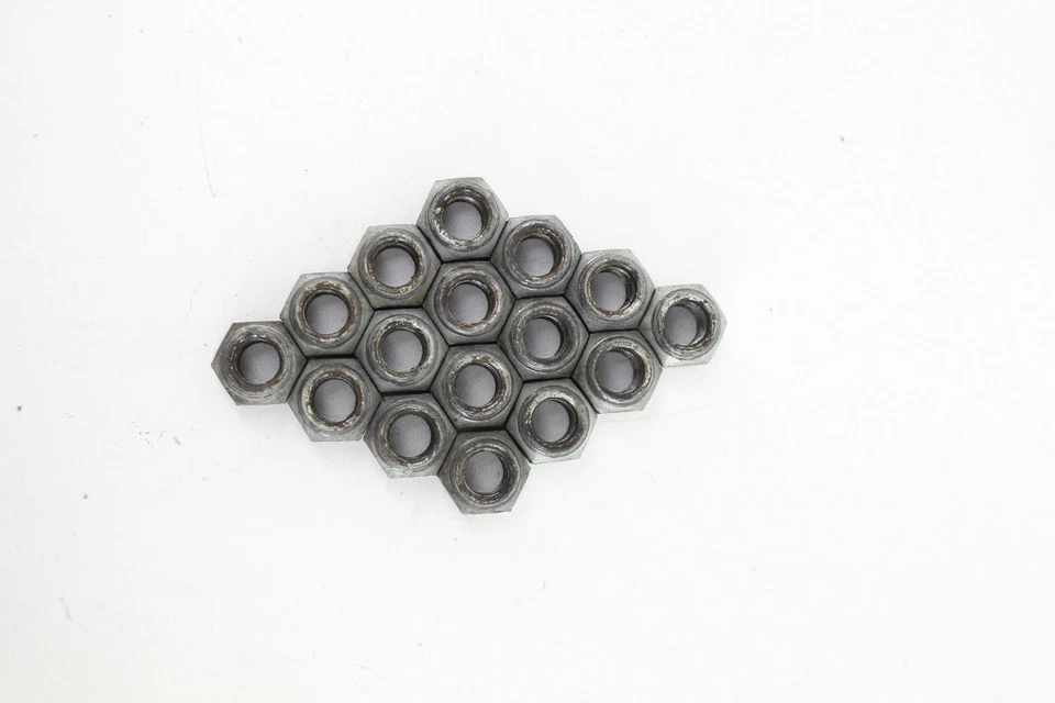 Оригинальные зажимные гайки для колес 16 штук для Nissan Versa 2007 2008 2009 2010 2011 2012-2019 годов выпуска - Изображение 4 из 4