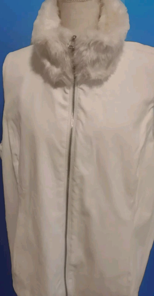 NEW $93 Multiples Faux Fur Vest Reversible  Faux Leather Sleeveless Women's 2X - Image 2 of 3