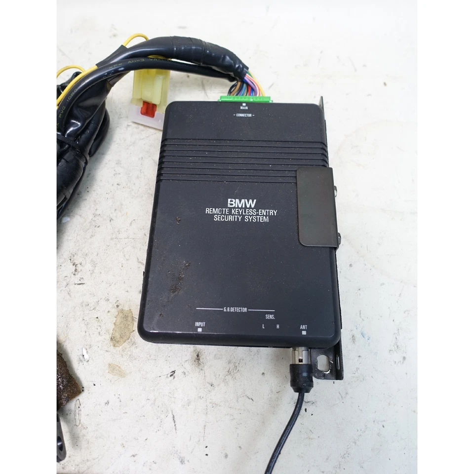 BMW E36 1992-1995 Serie 3 Módulo de alarma de fábrica temprana con arnés de cableado OEM Foto 2 de 3