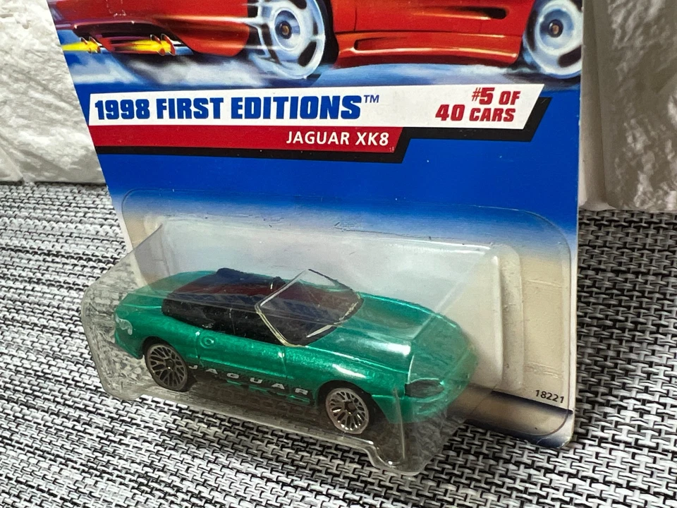 Hot Wheels 1998 First Editions #5 of 40 Cars Jaguar XK8 #639 Green - Image 3 of 4
