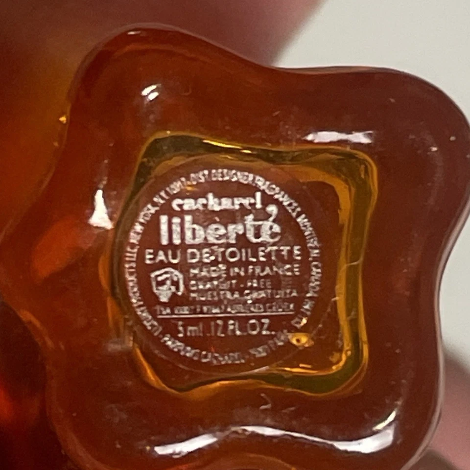 Vintage Liberte By Cacharel Eau de Toilette Mini Splash 0.17 fl oz/5 ml Viaje Foto 4 de 4