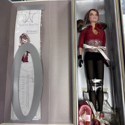JASON WU  FASHION ROYALTY GIRL OF THE MOMENT  DOLL NRFB VERONIQUE PERRIN