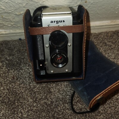 Argus Argoflex Seventy Five Lumaar 75mm Vintage Box Film Camera