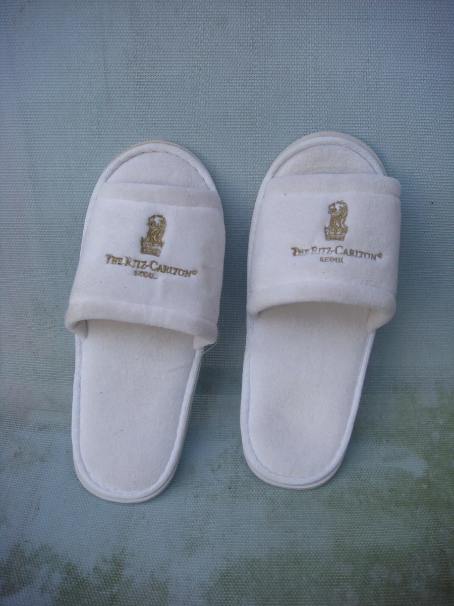 Luxury bath best sale slippers