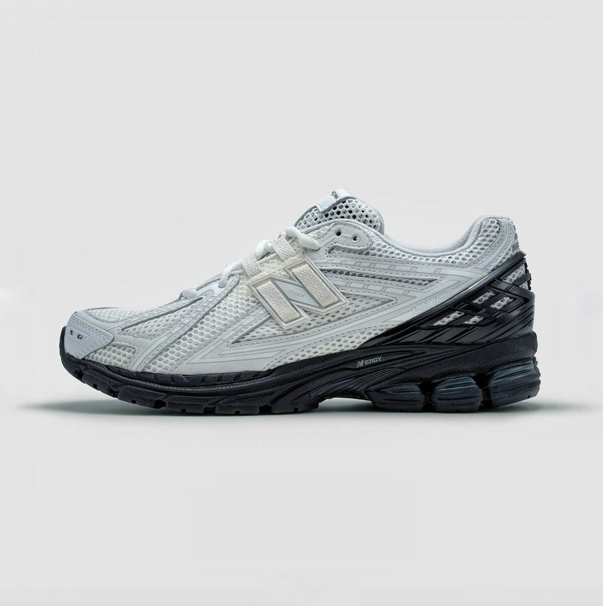 COMME des GARÇONS HOMME New Balance 1906R 2colors Black COMME des GARÇONS HOMME New Balance 1906R 2colors Black