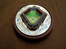 LUIS APARICIO WHITE SOX HOF SIGNED AUTO L/E HAWTHORNE COMISKEY PARK FIGURINE  