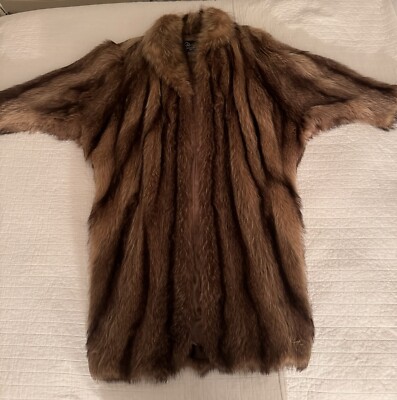 Vintage ~ Genuine Fur Coat. Raccoon fur coat. Size Medium.