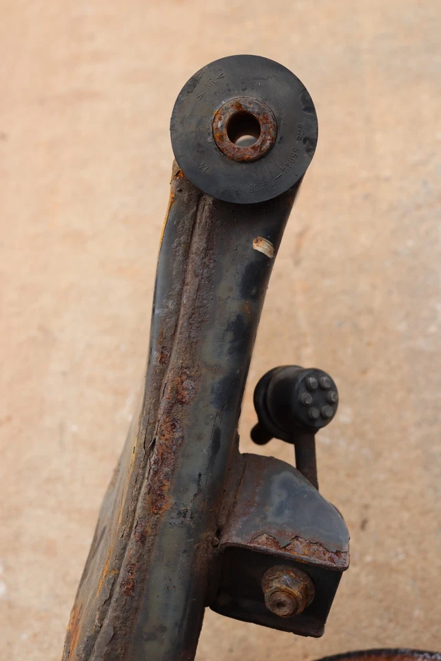 Nissan Pathfinder 2005-2012 4x4 eje trasero derecho nudillo buje brazos de control OEM Foto 2 de 4