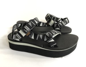 teva sandals platform black