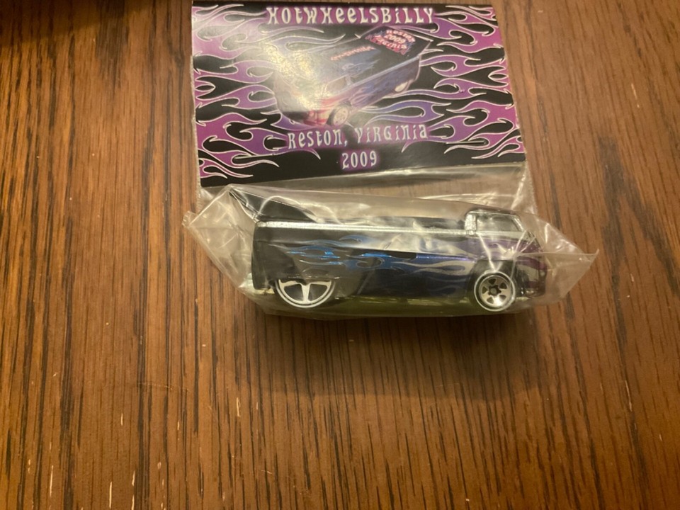 2016 RLC Hot Wheels Neo-Classics VOLKSWAGEN DRAG BUS∞purple VW;redlines∞HOLOGRAM
