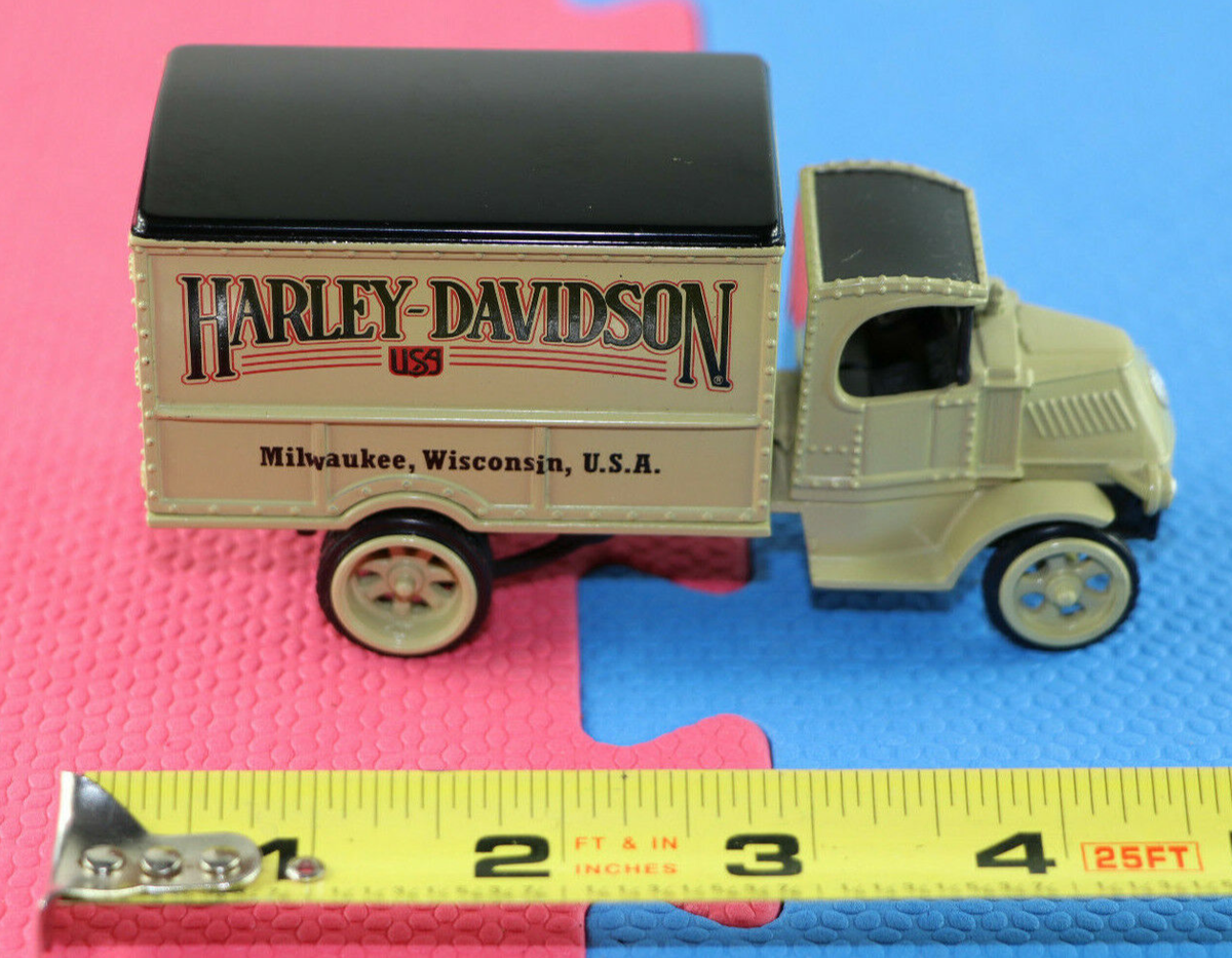 ERTL 1926 Bull Dog Replica MACK Truck Diecast Harley-Davidson