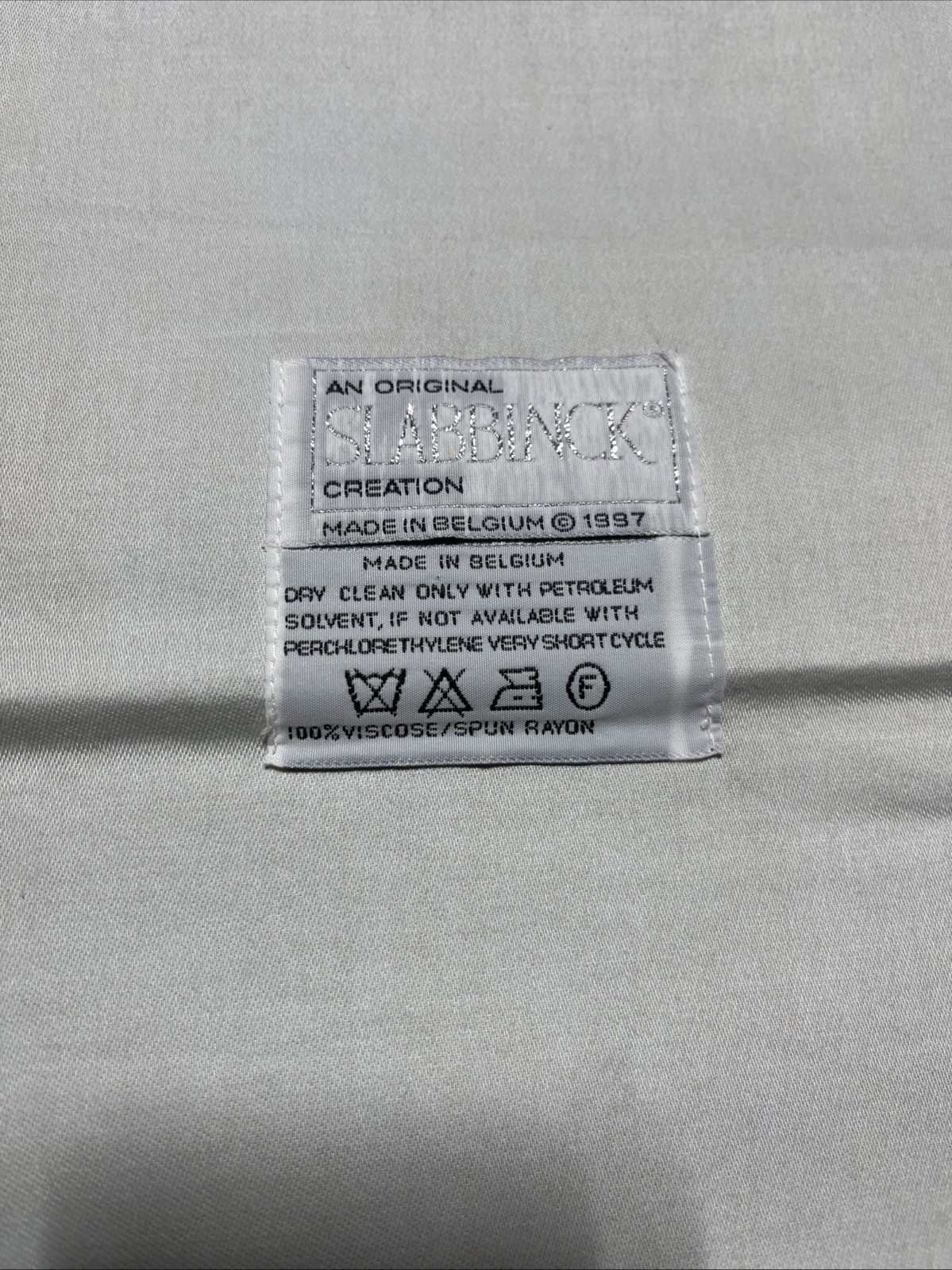 BEAUTIFUL RARE CHURCH GO IN PEACE ALTAR BANNER BY SLABBINCK OF BELGIUM 1997