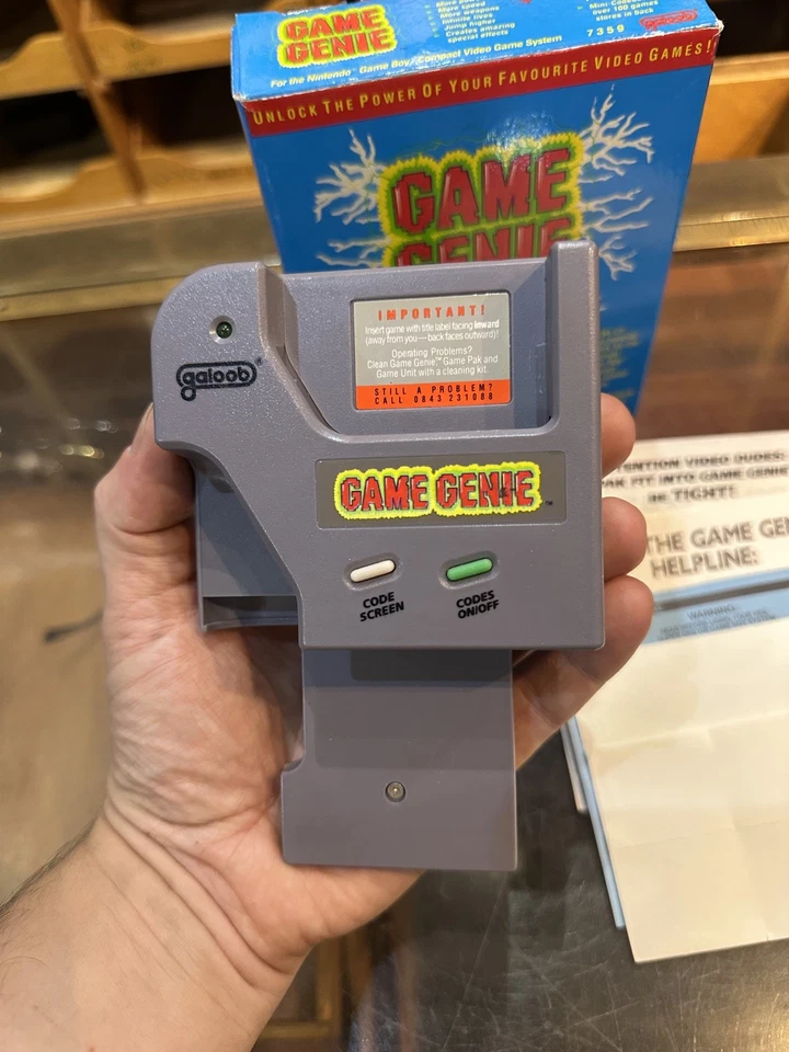Game Genie Game Portable Enhancer Galoob For Nintendo GameBoy Original Boxed - Image 2 of 4