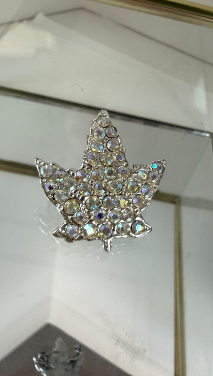 Vintage Aurora Borealis Rhinestone Maple Leaf Brooch | Pin Silver Tone