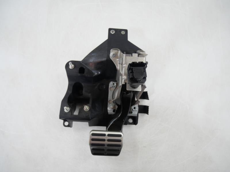 2008-2015 Audi R8 A/T Automatic Transmission Brake Pedal Box Assembly OEM