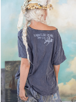 NWT Magnolia Pearl Boyfriend Tee 1031 Dark Gray Distressed One Size- Ozzy