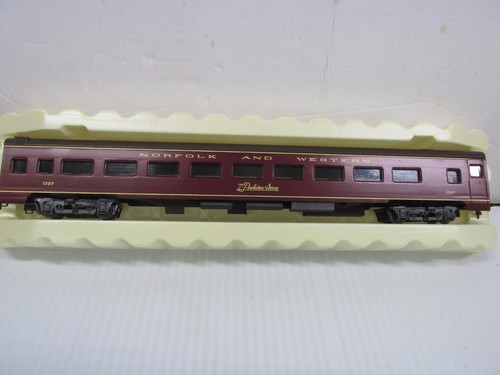 RIVAROSSI / AHM ~ VAGÓN DE PASAJEROS NORFOLK & WESTERN 85' # 1727 ~ ESCALA HO | Condition: New
