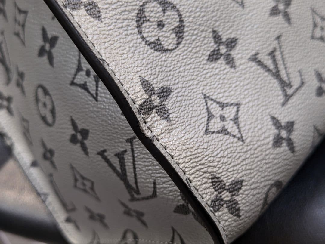 Limited Edition Vuitton Split Tote Eclipse Bag Gi… - image 6