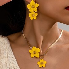 Yellow Women's Fashion Elegant Flower Pendant Necklace Earring Set Alloy