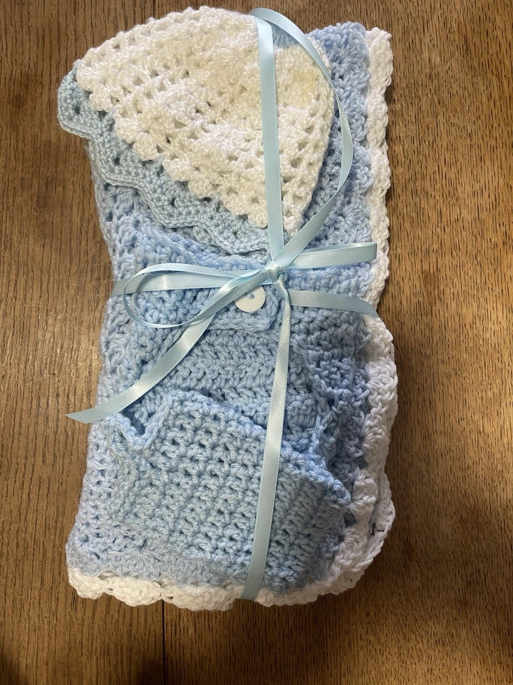 hand crocheted baby blanket-hat-diaper Cover/phone Bag /Made In USA Size0-03 Mo - Image 2 of 4