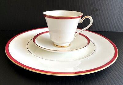 MINTON ''SATURN'' 3 pc set, Ruby Crimson, NEW, dinner, cup, saucer