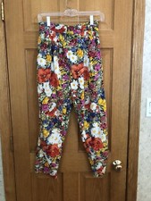 Beautiful Vintage Floral Capris-Small
