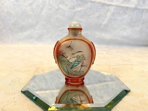 Antique Chinese Snuff Bottle Reverse Painted Red