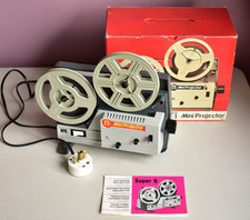 VINTAGE SUPER 8 MINI PROJECTOR & BOX
