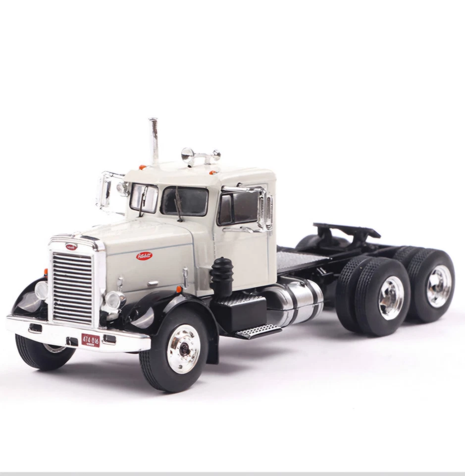 Полугрузовик IXO Models 1955 Peterbilt 281 белый 1:64 - Изображение 2 из 2